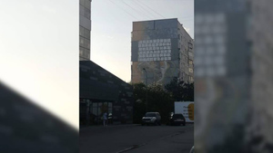 В Харькове мурал маршалу Жукову спрятали под утеплителем