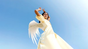 Как понять, что ангел-хранитель пытается с вами связаться: 9 указывающих на это знаков