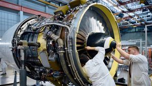 Мантуров назвал сроки создания российского авиадвигателя тягой до 35 тонн