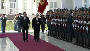 "Салам, аскер!": Путин поприветствовал киргизских военных на их языке