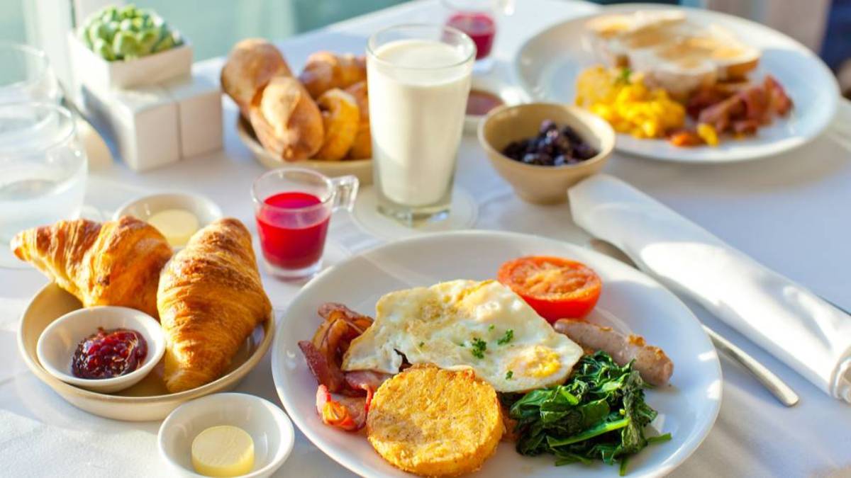 Диетолог рассказала, какие продукты на завтрак делают день продуктивнее