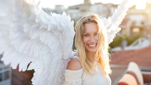 9 символов невидимого: Как распознать присутствие ангела-хранителя в вашей жизни