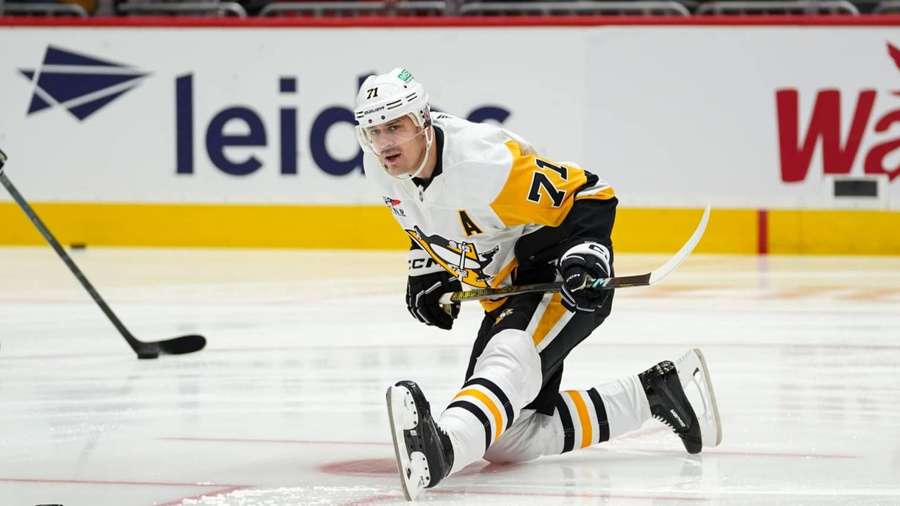 Нападающий Pittsburgh Penguins Евгений Малкин. Обложка © Pittsburgh Penguins