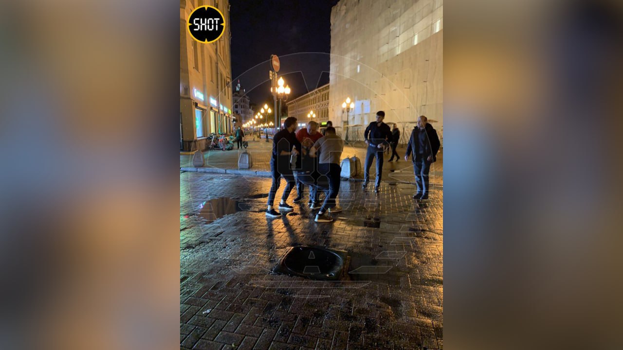 Напавший из Москвы был вооружён ножом и перцовым баллончиком. Фото © Telegram / SHOT