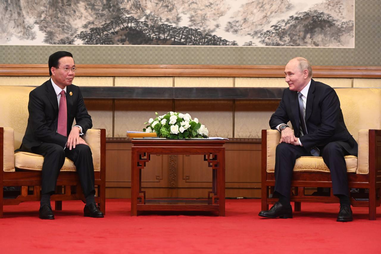 Президент Вьетнама Во Ван Тхыонг и президент России Владимир Путин на переговорах в Пекине. Обложка © LIFE / Павел Баранов