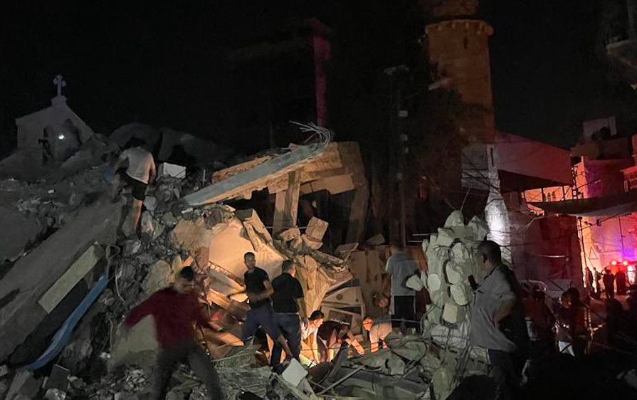 Израиль разбомбил греческую церковь в Газе. Обложка © X / Nour Odeh