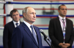 Путин заявил о признаках вырождения мирового спорта