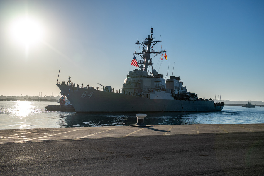 Эсминец ВМС США USS Carney. Обложка © Flickr / Official U.S. Navy Page