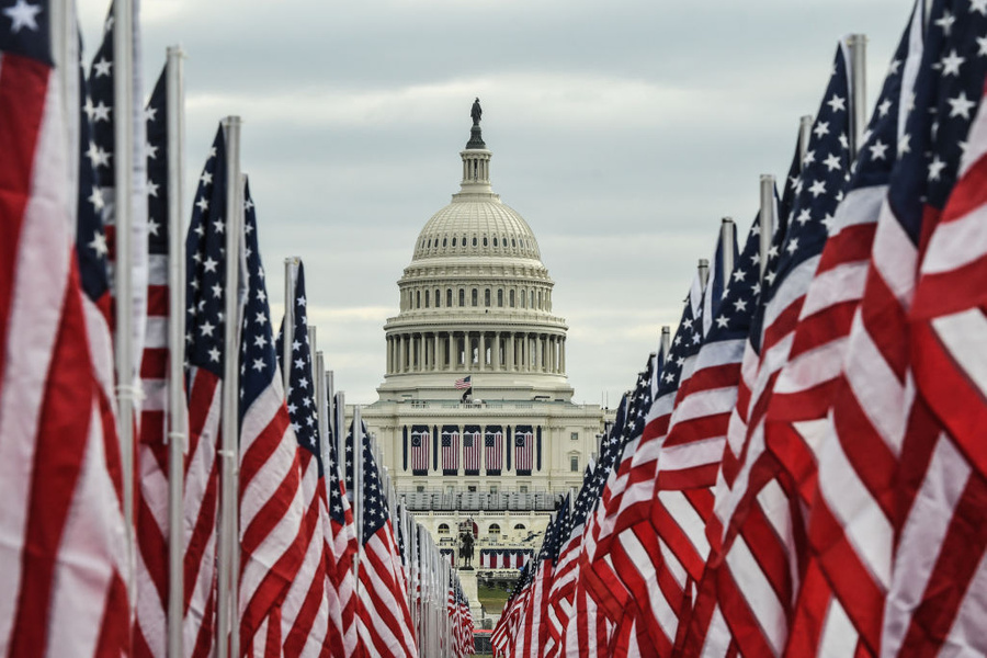 Для США угрозой являются собственные политики. Обложка © Getty Images / Stephanie Keith