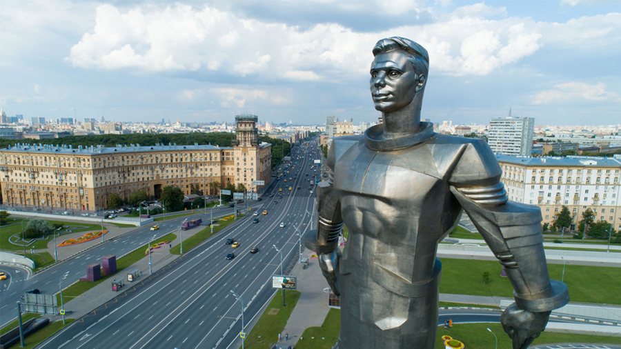 В Москве началась реставрация памятника Юрию Гагарину. Обложка © Shutterstock