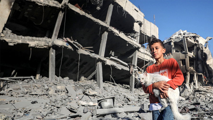 Израильские авиаудары продолжаются 14-й день в секторе Газа. Обложка © Getty Images / Anadolu Agency