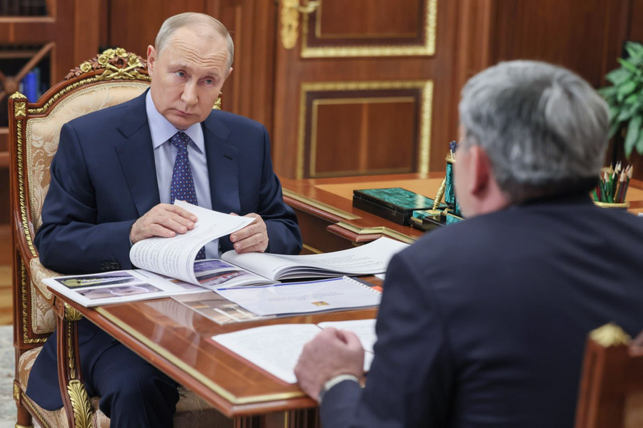 Путин на встрече с главой КБР Коковым. Обложка © kremlin.ru