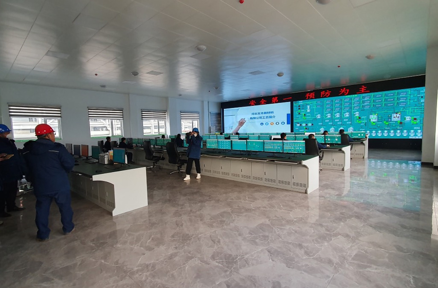 Центральная диспетчерская управления глиземным заводом. Фото © Завод Wenfeng