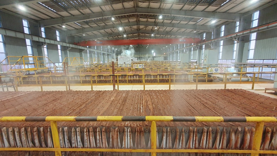 Шламохранилище. Участок фильтрации шлама, машзал пресс-фильтров. Фото © Завод Wenfeng