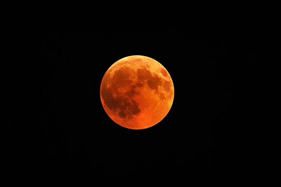 Кровавая Луна 2023: как правильно провести 28 октября. Фото © Freepik