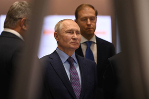 Путин призвал наладить серийный выпуск космических аппаратов