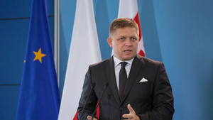 Премьер Словакии отказался от военной помощи Украине и "вредных" санкций против России