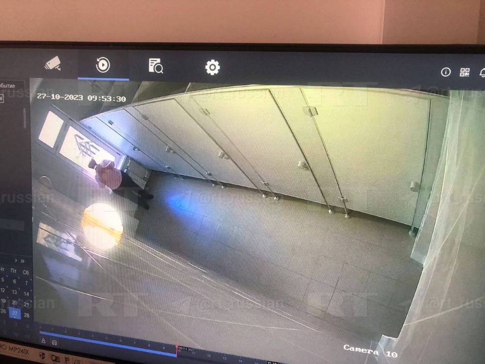 В Приморье разгорелся скандал после установки камер видеонаблюдения в туалетах школы