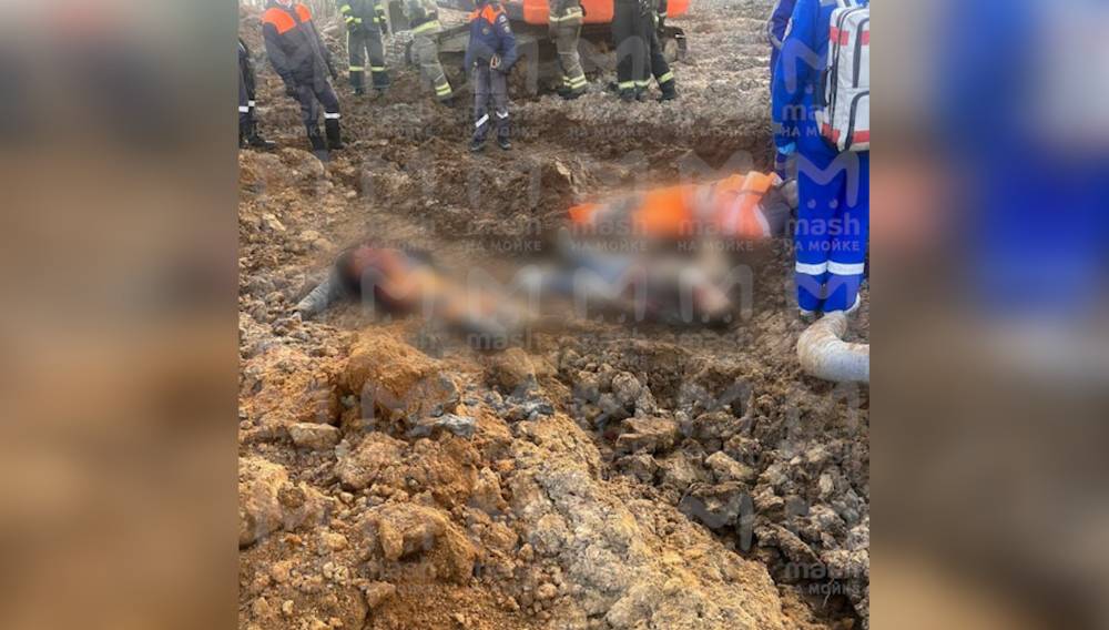 В Петербурге трое рабочих погибли из-за обрушения стены траншеи у крематория