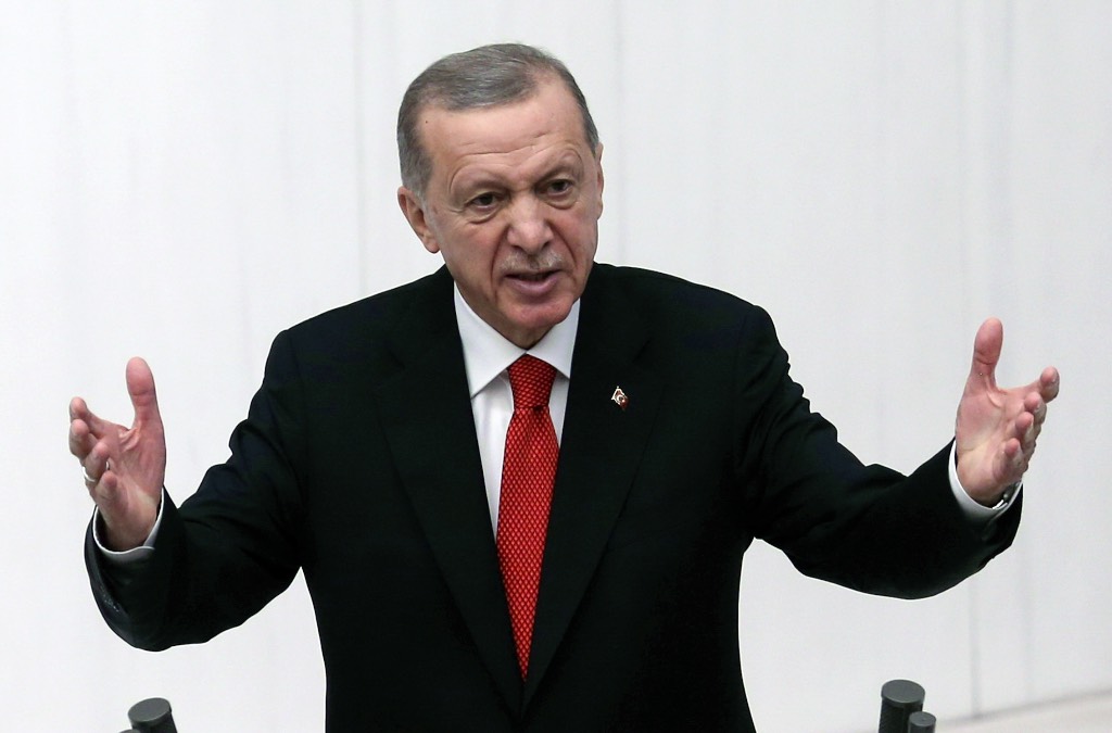Эрдоган обратился к Западу: Вы хотите войну между Крестом и Полумесяцем?