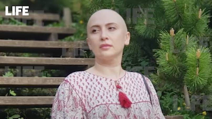 Врач ответила на претензии москвички, которая хотела спастись от рака, как Джоли, но лишилась соска