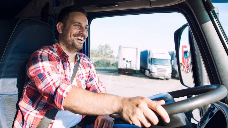 29 октября в России отмечается День автомобилиста. Фото © Freepik / Aleksandarlittlewolf