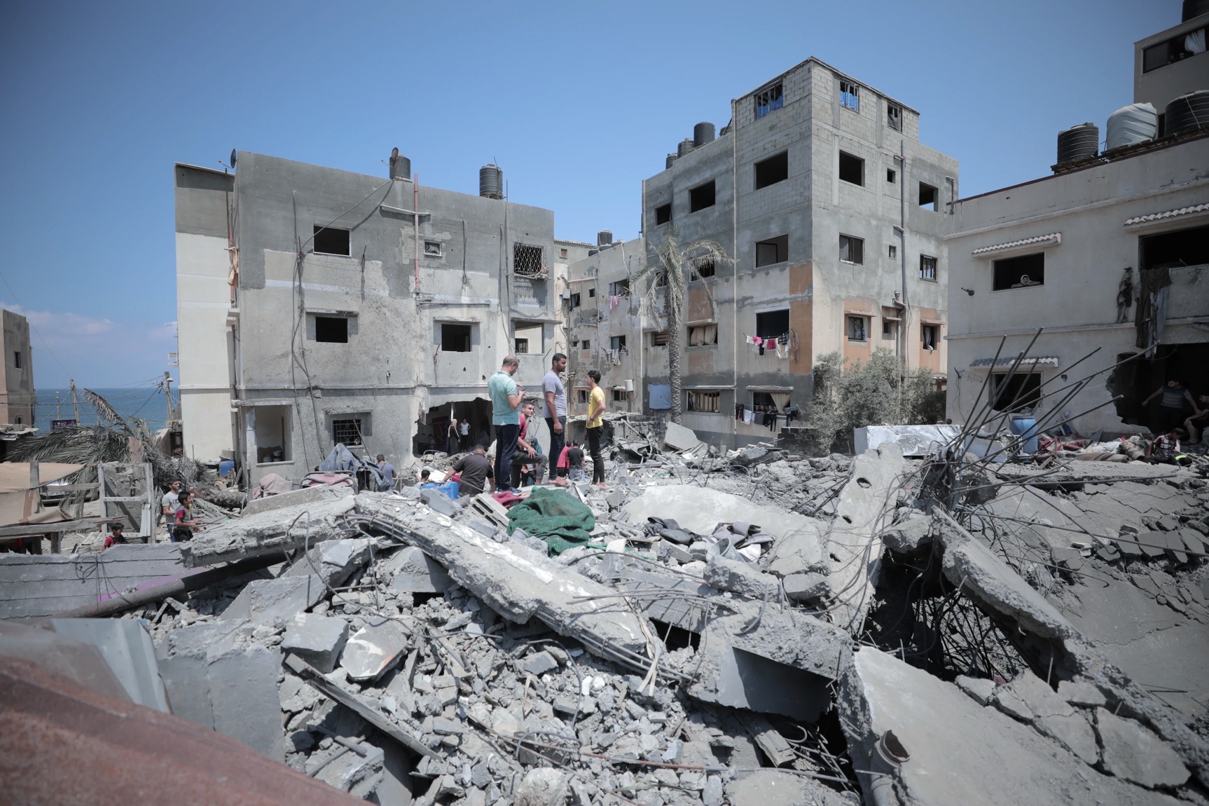 Число погибших при ударах Израиля по сектору Газа превысило восемь тысяч человек
