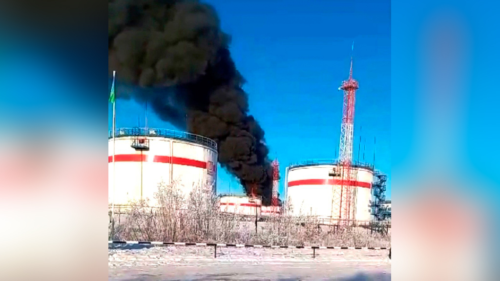 В Коми один человек погиб и двое пострадали при пожаре на нефтяном резервуаре