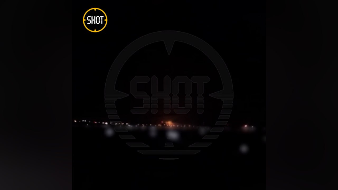 Момент взрыва в районе Афипского НПЗ в Краснодарском крае сняли на видео