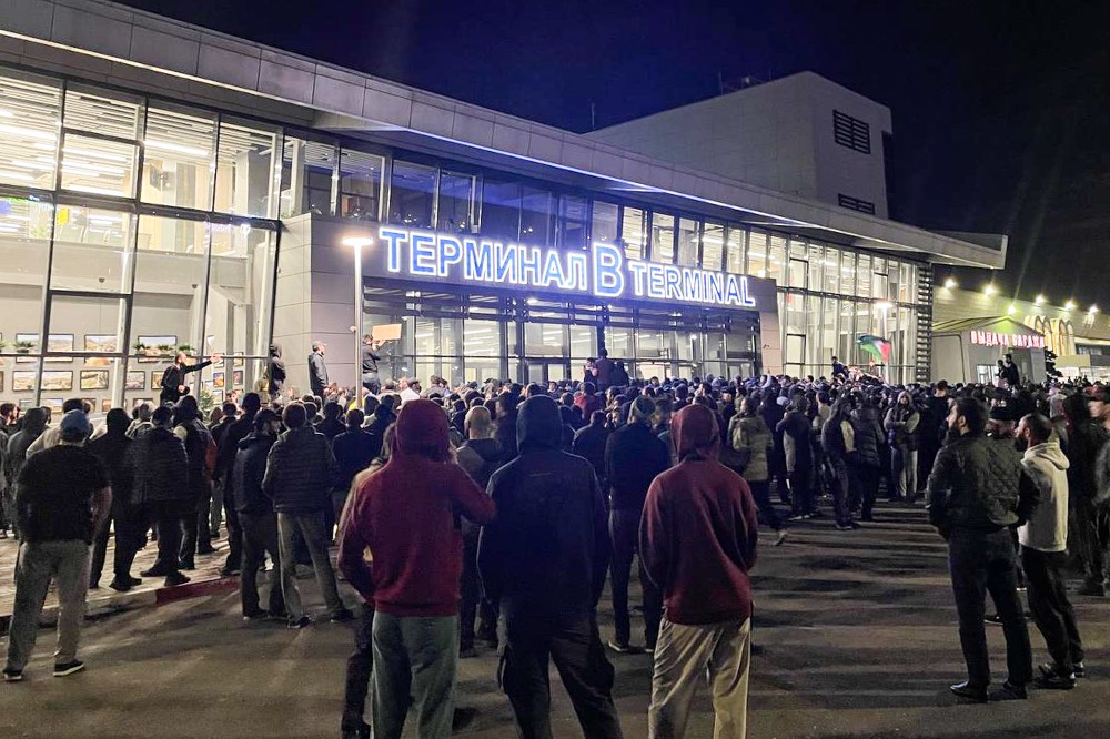 СК возбудил уголовное дело на фоне беспорядков в аэропорту Махачкалы