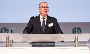 В Госдуме сравнили западных спортивных чиновников с "известной субстанцией в проруби"