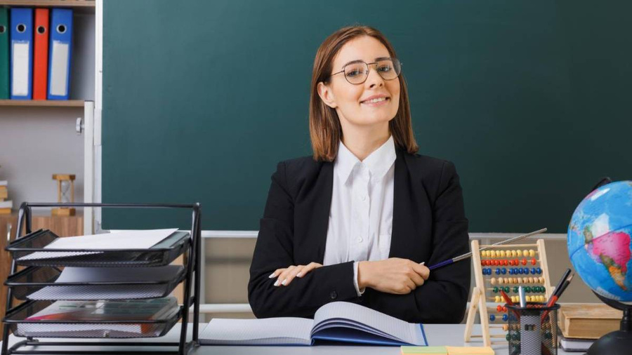 5 октября отмечается День учителя. Фото © Freepik / stockking