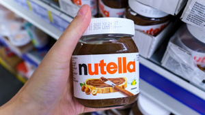 Неизвестная вынесла 15 банок "Нутеллы" из супермаркета в Подмосковье