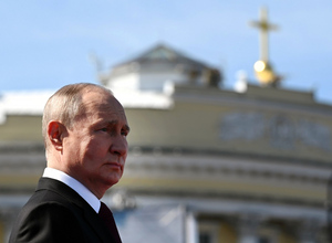 Американский политолог констатировал победу Путина над "увязшим в грязи" Байденом