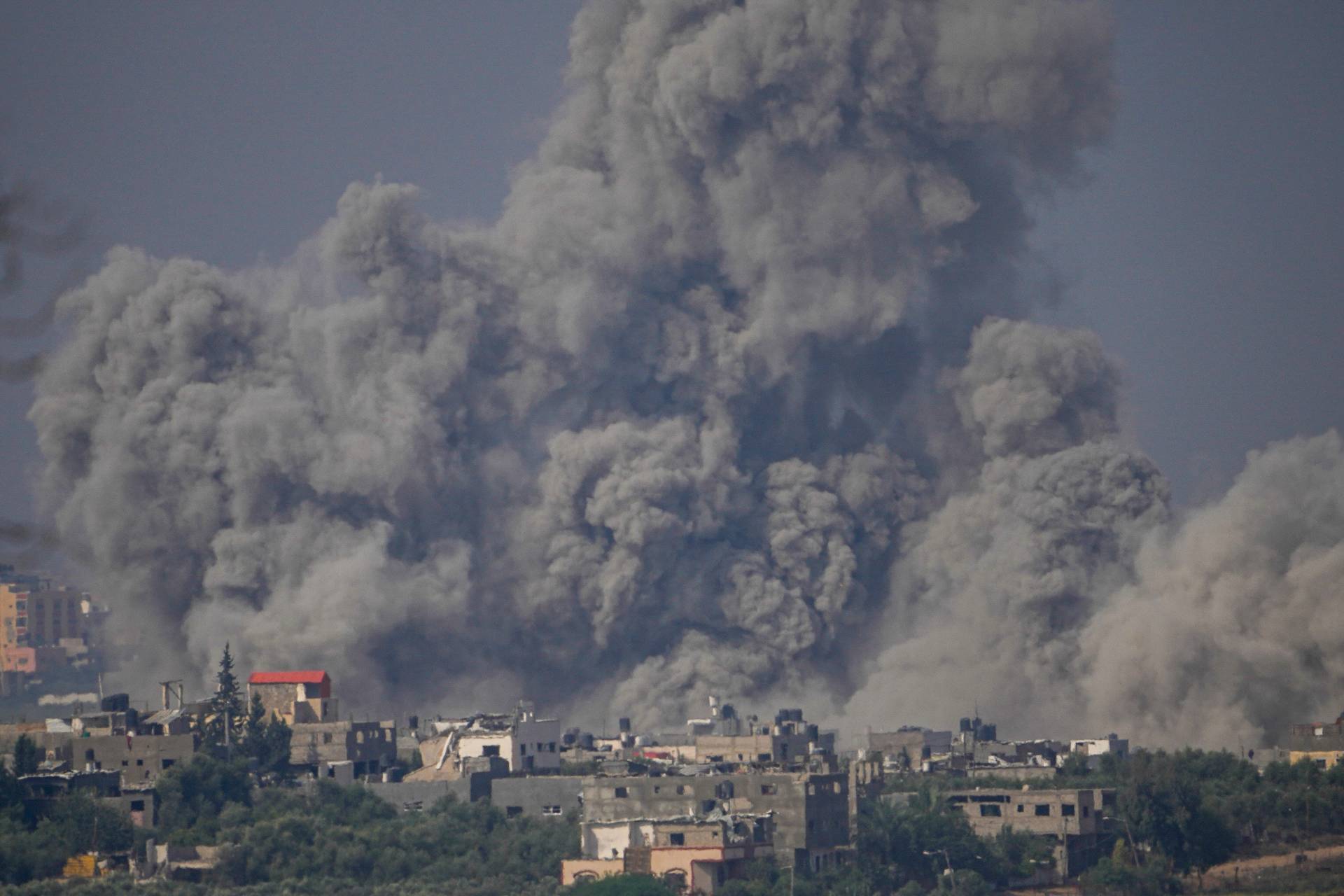 Белый дом объяснил, почему США против прекращения огня в секторе Газа