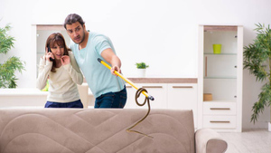 Серпентолог объяснил, как змеи заползают в многоэтажки Москвы