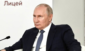 Путин призвал помочь новым регионам "наверстать упущенное" в системе образования