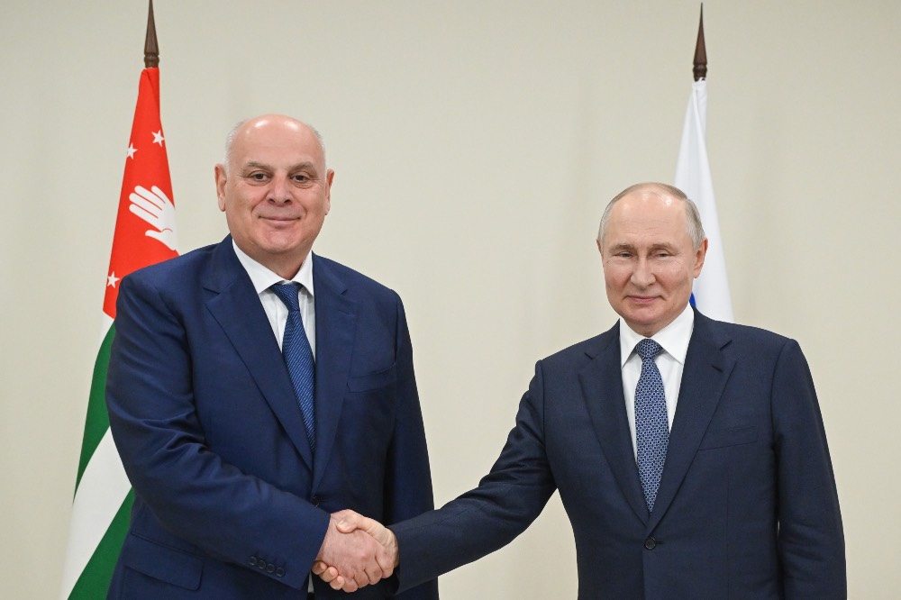 Путин дал положительную оценку развитию отношений России и Абхазии