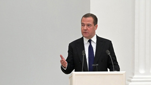 Медведев назвал условие для начала мирных переговоров по Украине