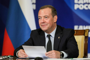 "Пекка, ты слышал?": Медведев анекдотом про русский танк высмеял власти Финляндии