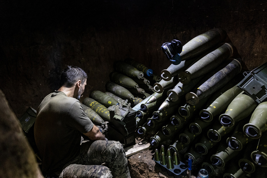 Der Spiegel рассказывает, как Европа разыскивает по всему миру остатки боеприпасов для Украины. Фото © Getty Images / Diego Herrera Carcedo / Anadolu Agency