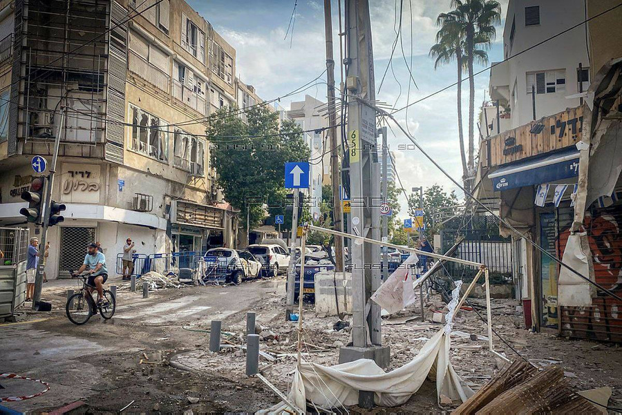 <p>Последствия разрушений в Тель-Авиве. Обложка © Telegram / HAMAS</p>