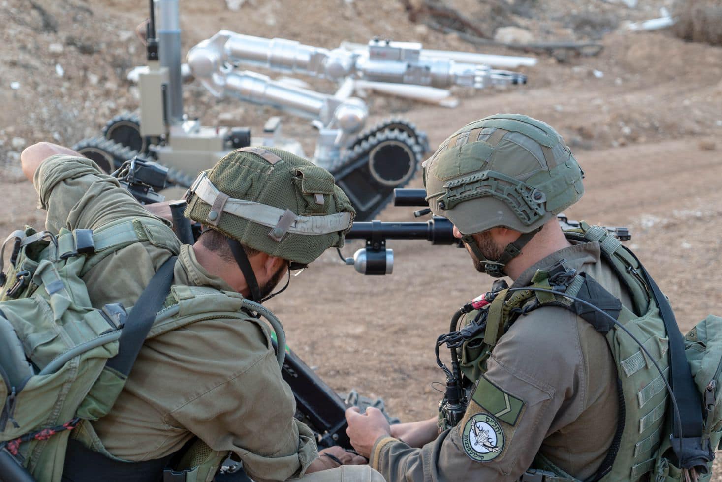 Армия Израиля нанесла удары по Ливану