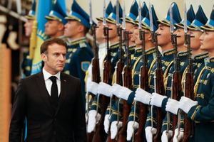 В Кремле высказались об отношениях с Казахстаном на фоне визита Макрона к Токаеву