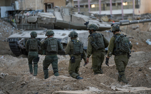 Израильские военные попали в засаду ХАМАС у больницы в секторе Газа