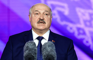 Лукашенко призвал Варшаву принять протянутую Минском "дружескую руку сотрудничества"