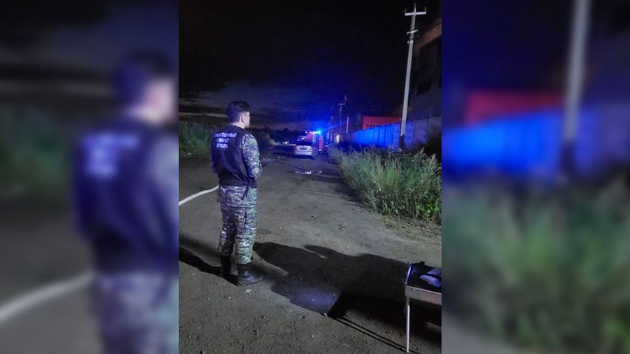 Территория заброшенной стройки в Ленинградской области, с пятого этажа которой сорвалась школьница. Обложка © VK / СУ СК России по Ленинградской области