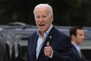 СМИ узнали, что Байден готовится к "жёсткому разговору" о России с Цзиньпином