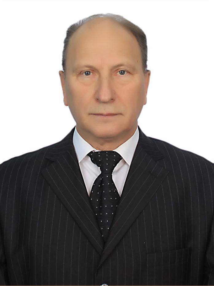 <p>Чем лучше видна ваша дача, тем она менее привлекательна для воров. Поэтому осенью не забудьте обрезать деревья и кусты как внутри участка, так и вокруг дома.</p>