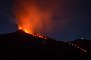 На Сицилии произошло очередное извержение вулкана Этна